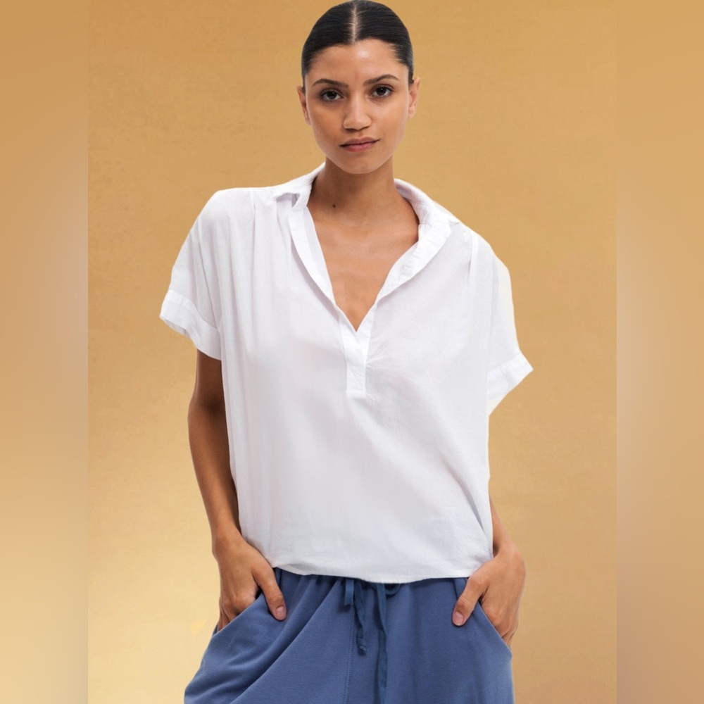 Cali by Cali Dreaming Motley Top
100% Cotton
Boxy
Short Sleeve
White
V Neck
XS